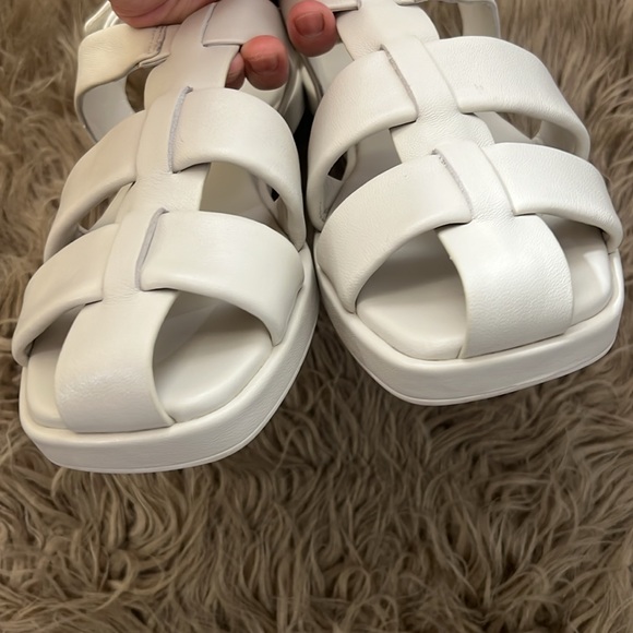 Vince Rava Leather Fisherman White Strappy Sandals 9.5 - Picture 12 of 13